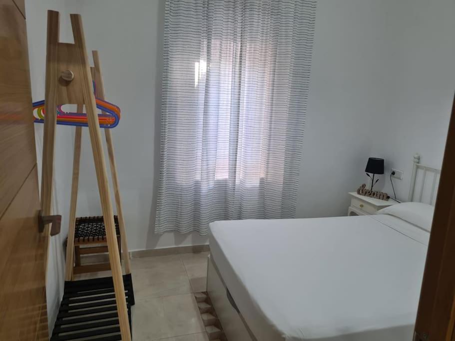 Apartamento En El Fontanal, Casa- Patio De Vecinos Siviglia Esterno foto